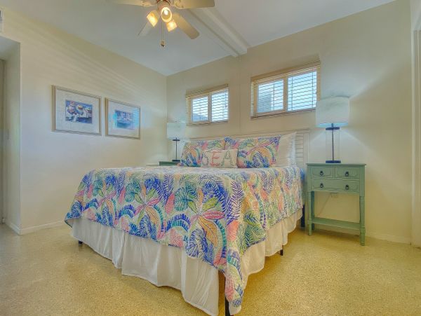 Madeira Beach 2 Bedroom Oceanfront Condo