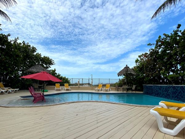 Madeira Beach 2 Bedroom Oceanfront Condo