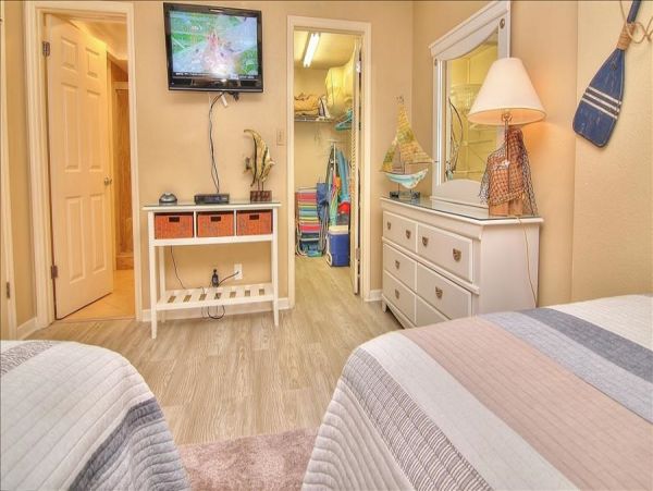 Indian Rocks Indian Shores Condo 983573