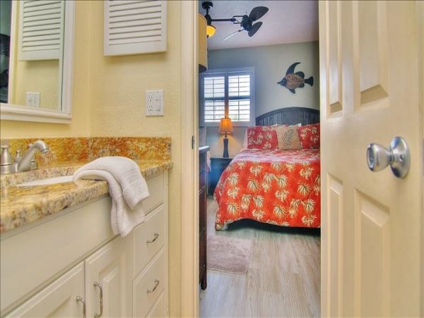 Indian Rocks Indian Shores Condo 983573