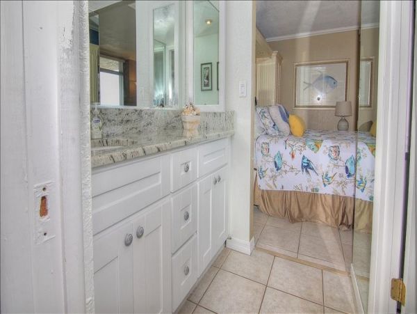 Indian Shores Ai Condo 983574