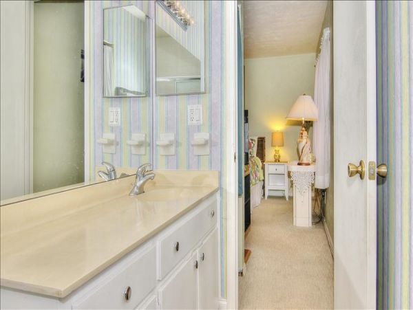 Indian Shores Ai Condo 983576