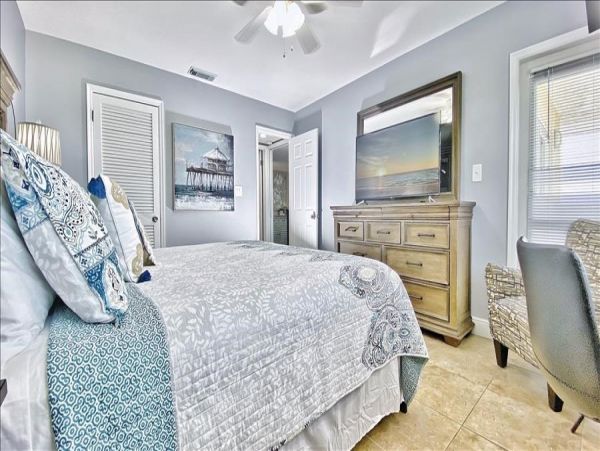 Indian Rocks Indian Shores Condo 983578