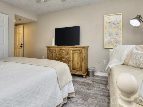Beachfront Condo 3 Bedroom in Redington Shores