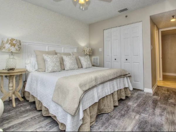 Beachfront Condo 3 Bedroom in Redington Shores