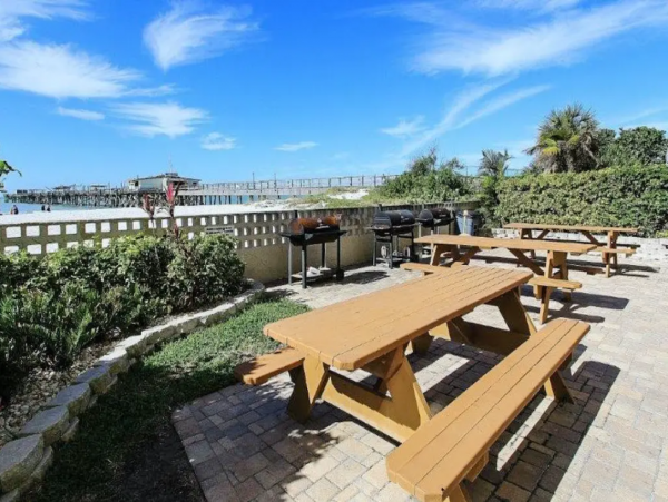 Beachfront Condo 3 Bedroom in Redington Shores
