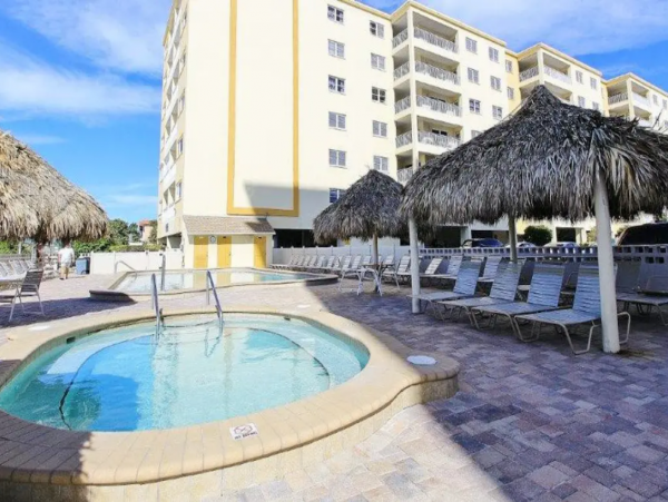 Beachfront Condo 3 Bedroom in Redington Shores