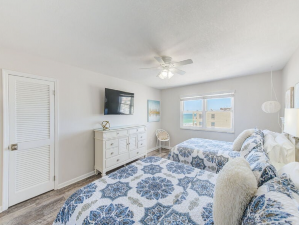 Beach-Chic Luxury Vacation Rental in Redington Shores