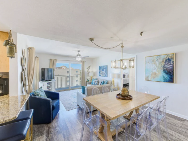 Beach-Chic Luxury Vacation Rental in Redington Shores