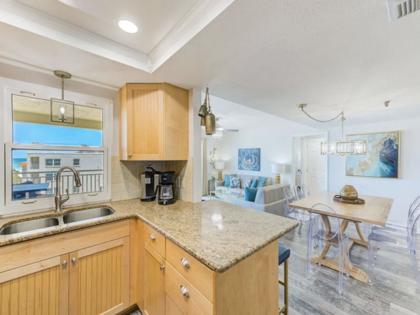 Beach-Chic Luxury Vacation Rental in Redington Shores