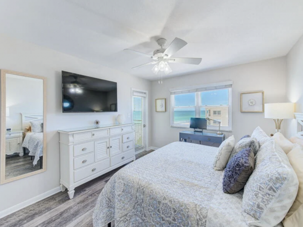 Beach-Chic Luxury Vacation Rental in Redington Shores