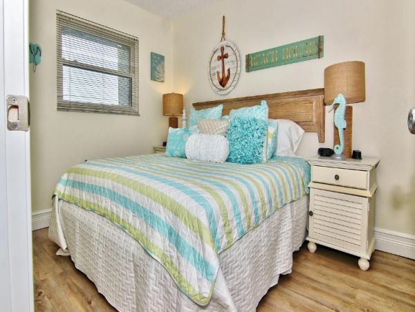 Beachfront Oasis Vacation Condo In Redington Shores Sleeps 8