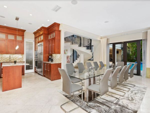 Posh Seven Bedroom Vacation Home in Miami With Private Pool