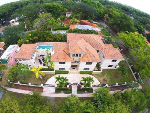 Posh Seven Bedroom Vacation Home in Miami With Private Pool