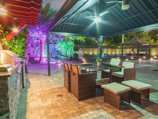 Miami Luxury Five Bedroom + Den Vacation Home with Pool