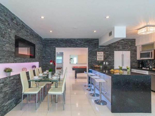 Miami Luxury Five Bedroom + Den Vacation Home with Pool