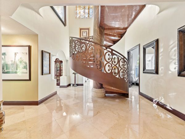 Private Pool Coral Gables Vacation Villa + Guests House