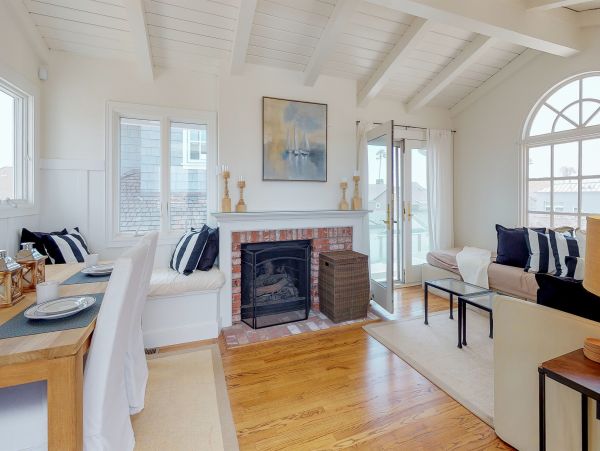 Newport Beach Home 983593