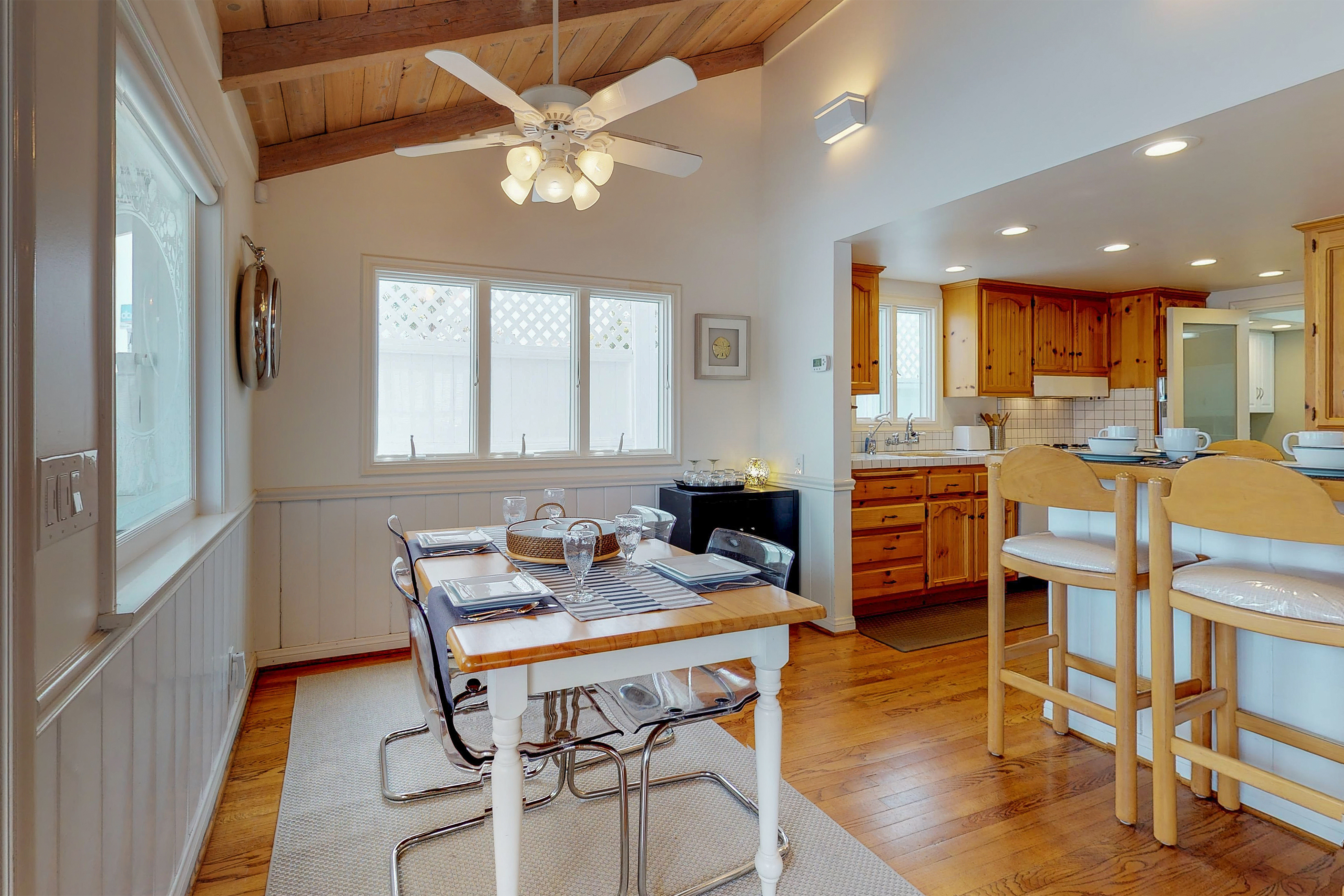 Newport Beach Home 983593