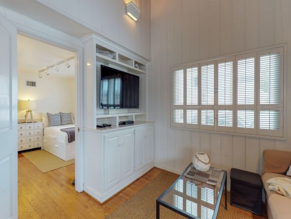 Newport Beach Home 983593