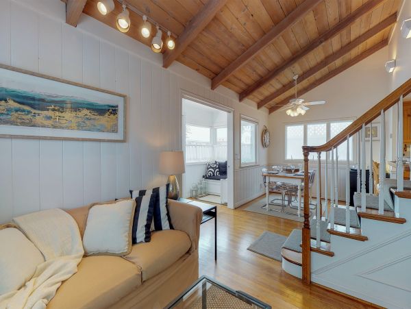 Newport Beach Home 983593