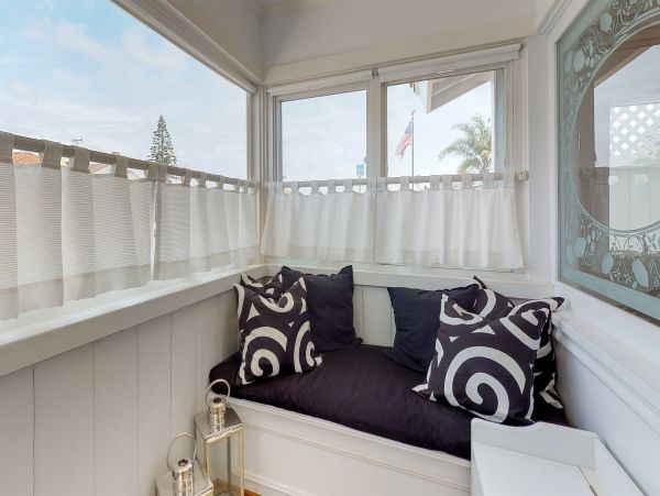 Newport Beach Home 983593