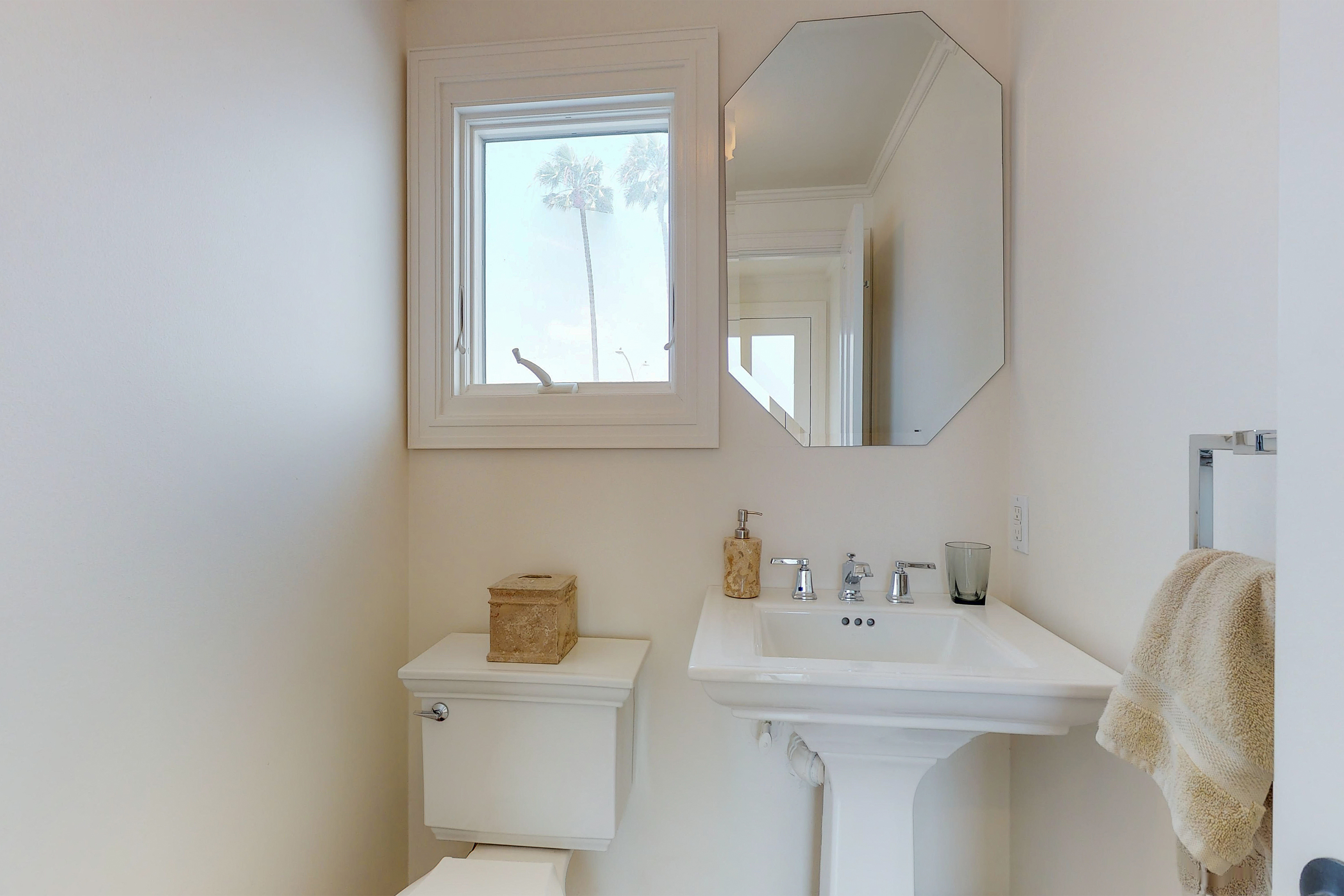 Newport Beach Home 983593