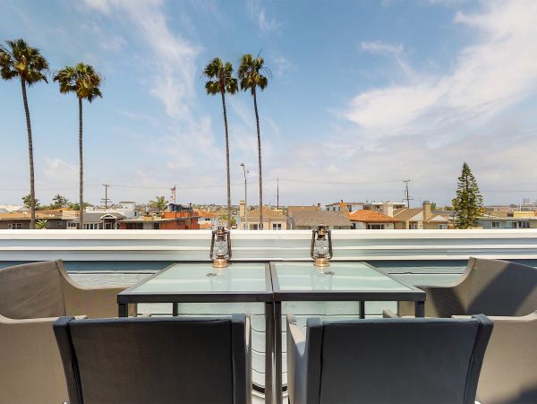 Newport Beach Home 983593