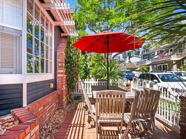 Newport Beach Home 983594