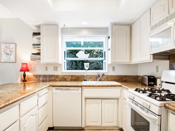 Newport Beach Home 983594