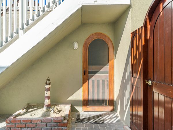 Ocean front Home with views and Beach access