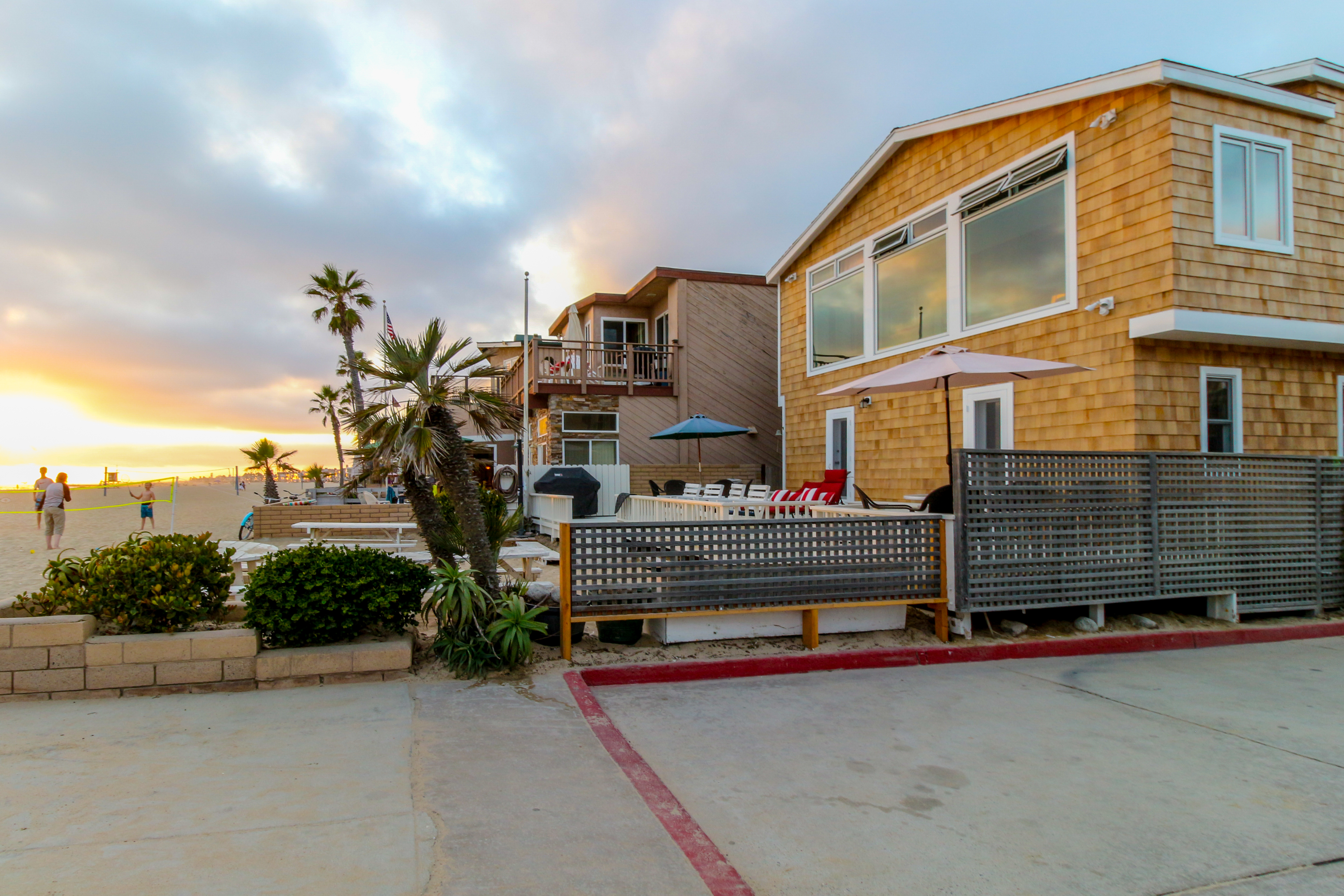 Newport Beach Home 983597