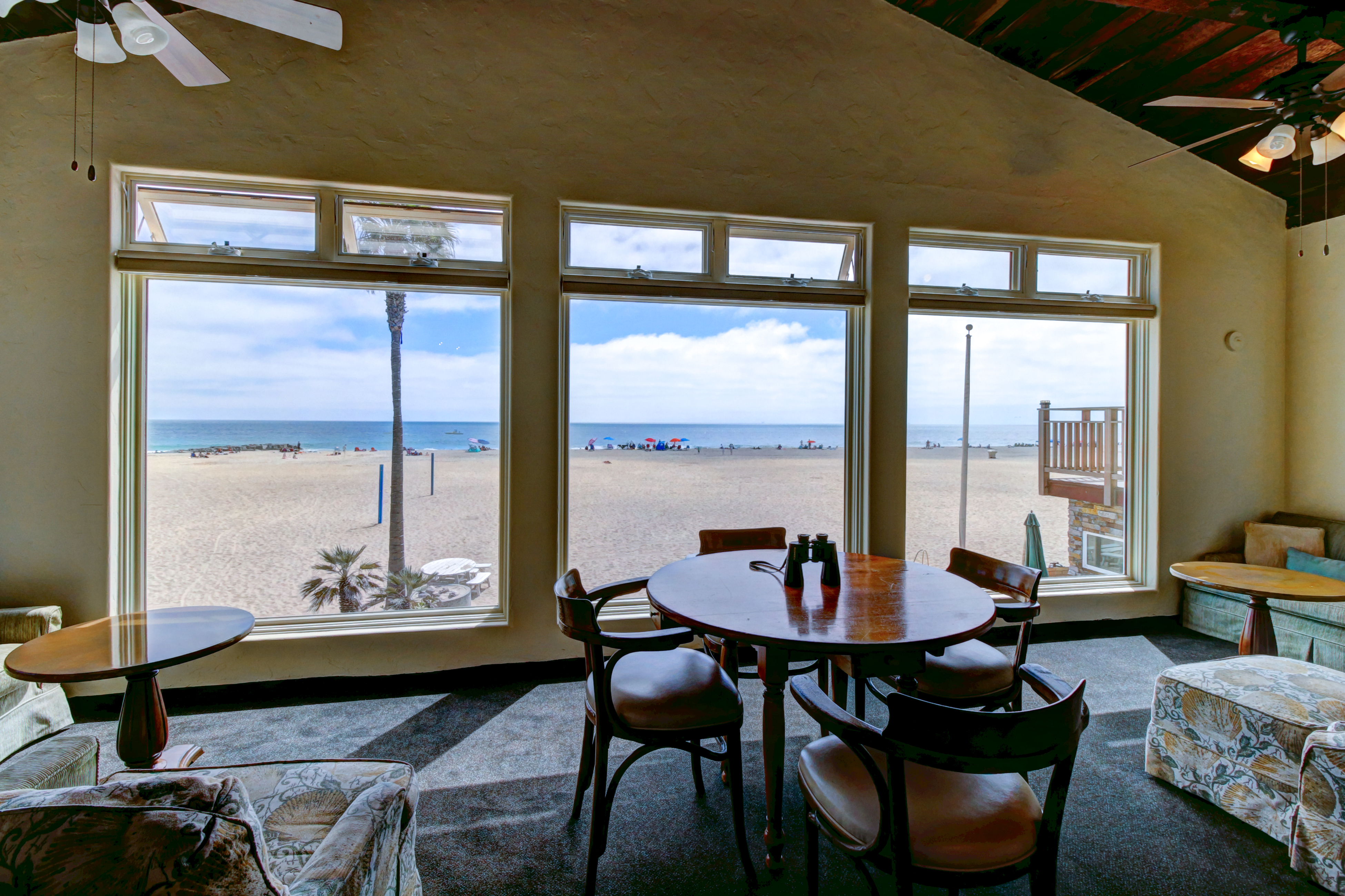 Newport Beach Home 983597