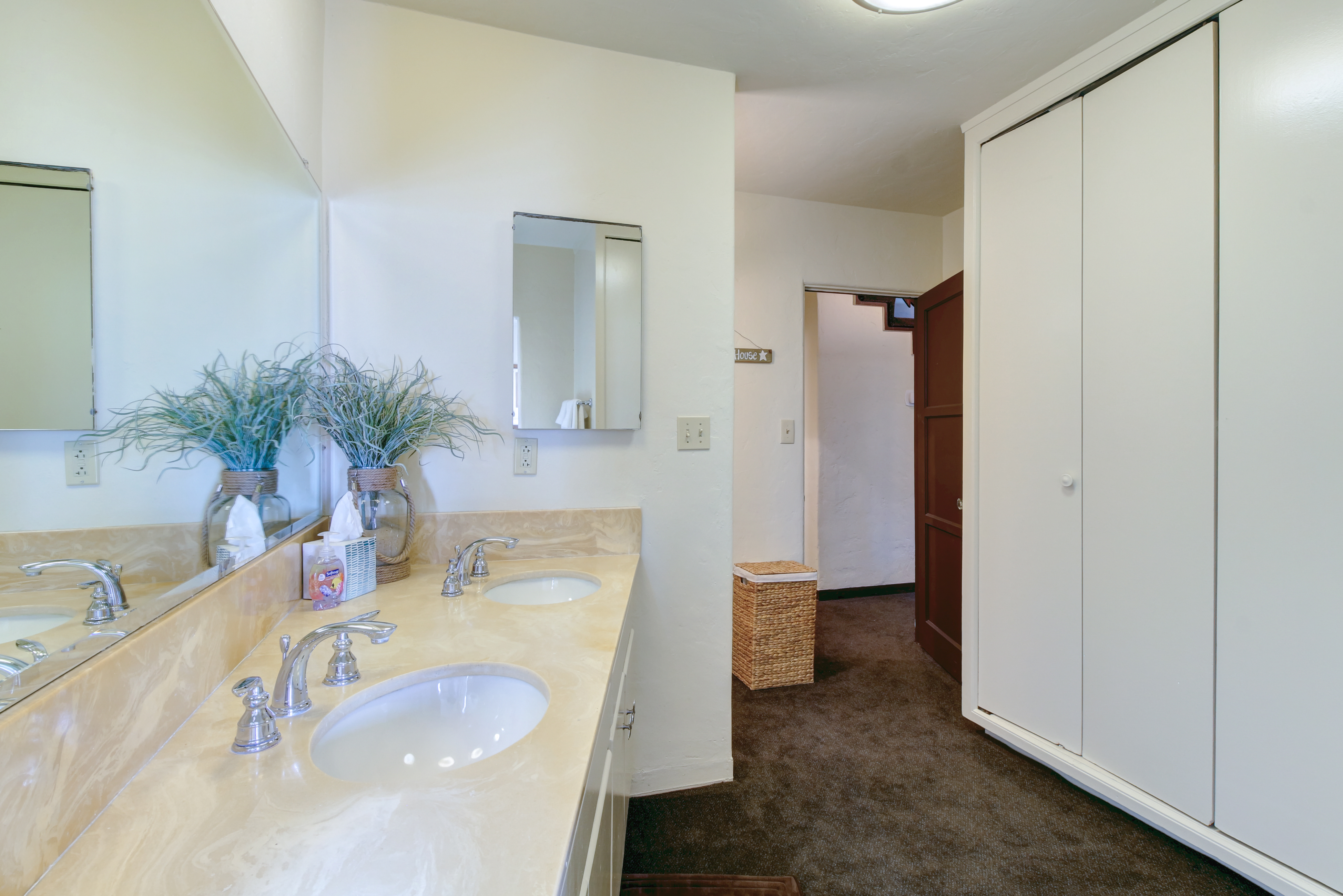 Newport Beach Home 983597