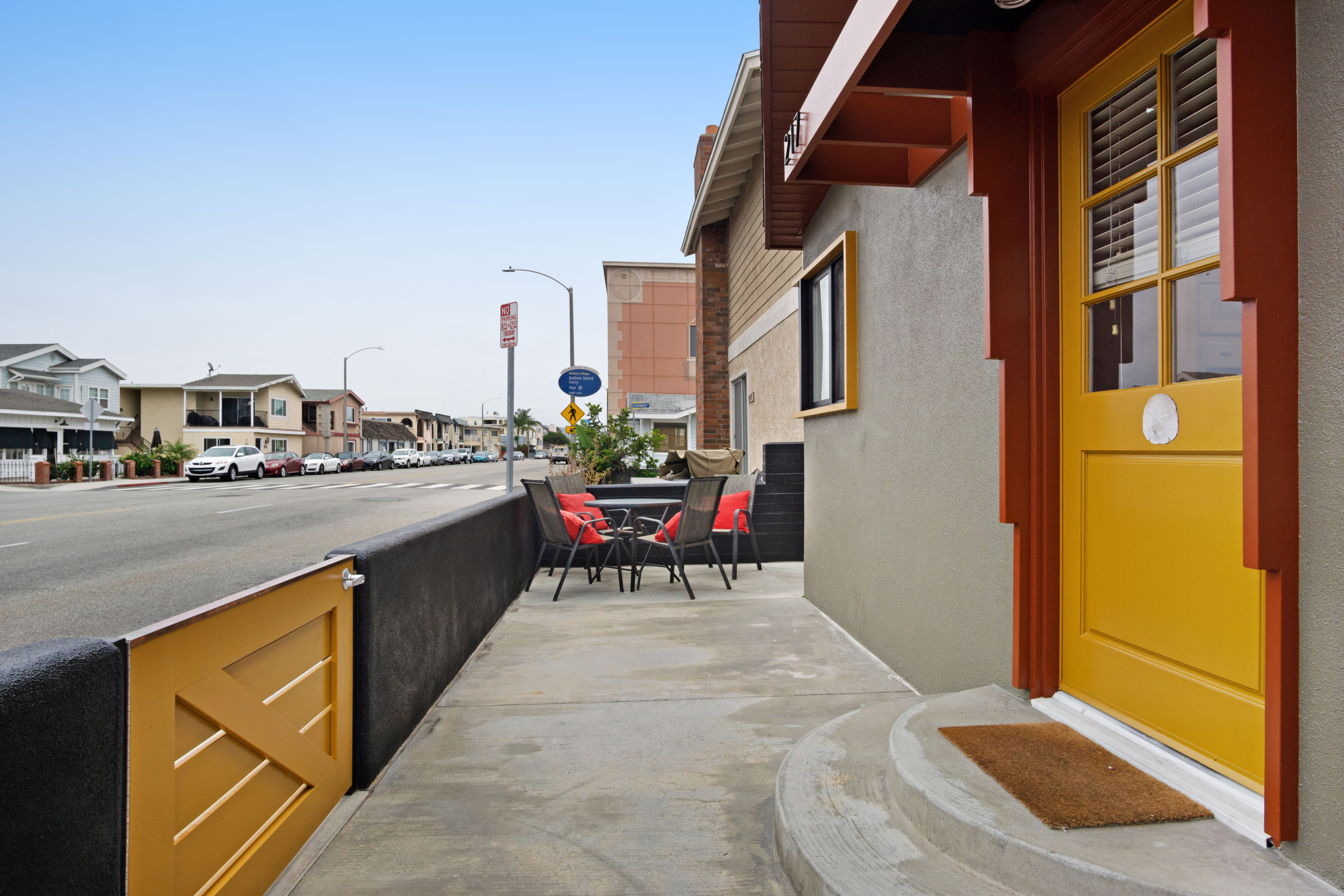 Newport Beach Home 983600