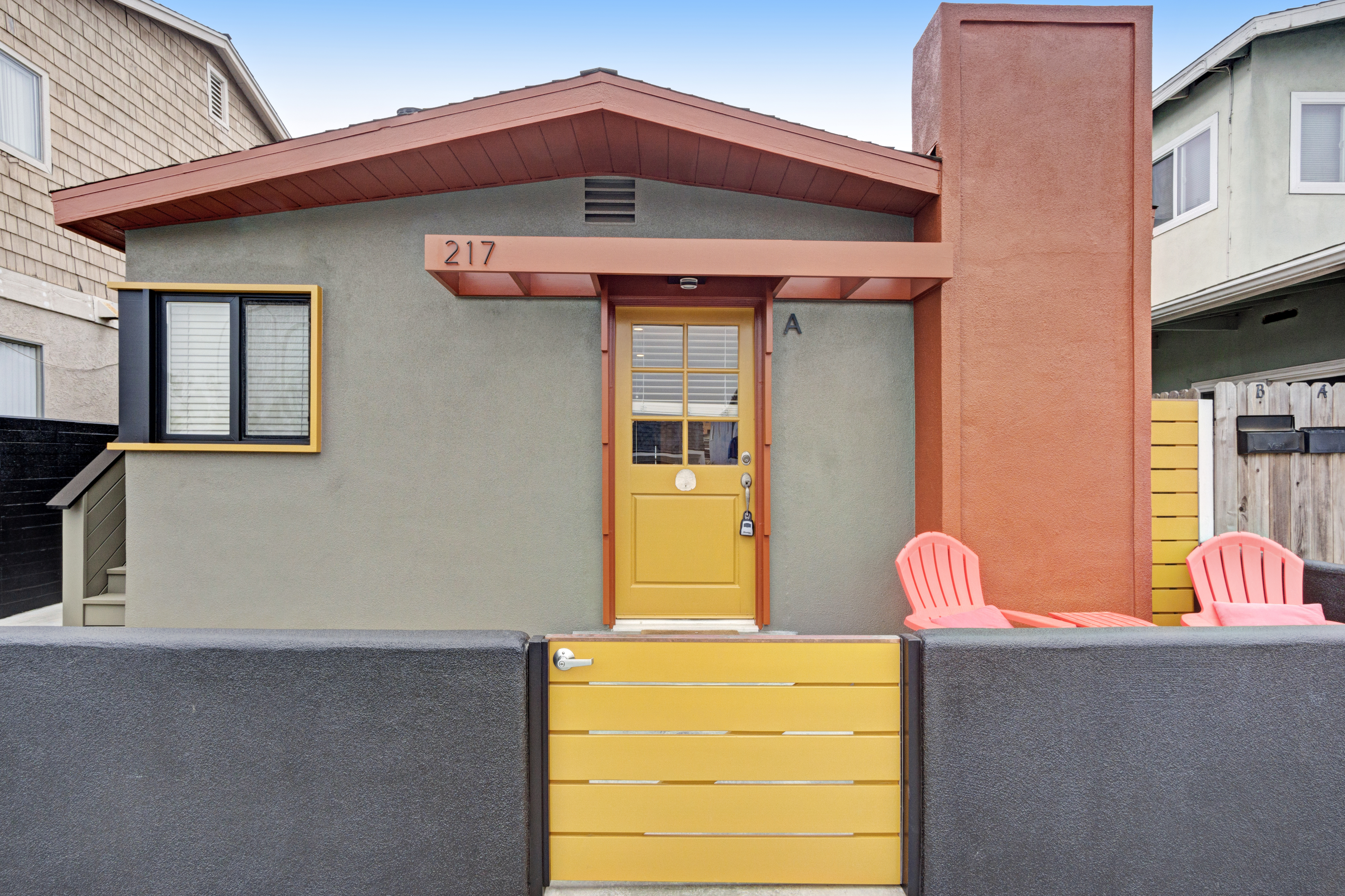 Newport Beach Home 983600