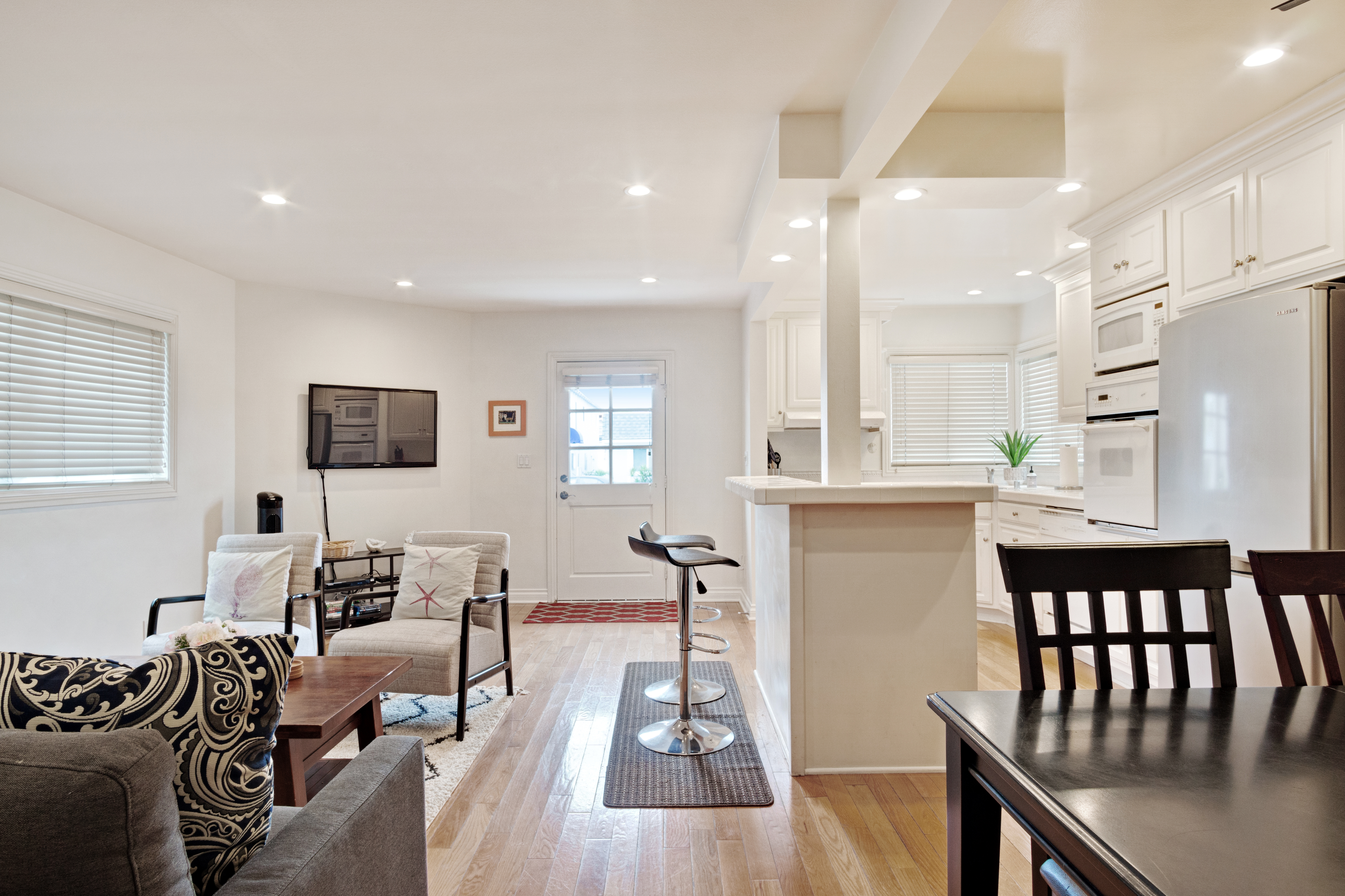 Newport Beach Home 983600