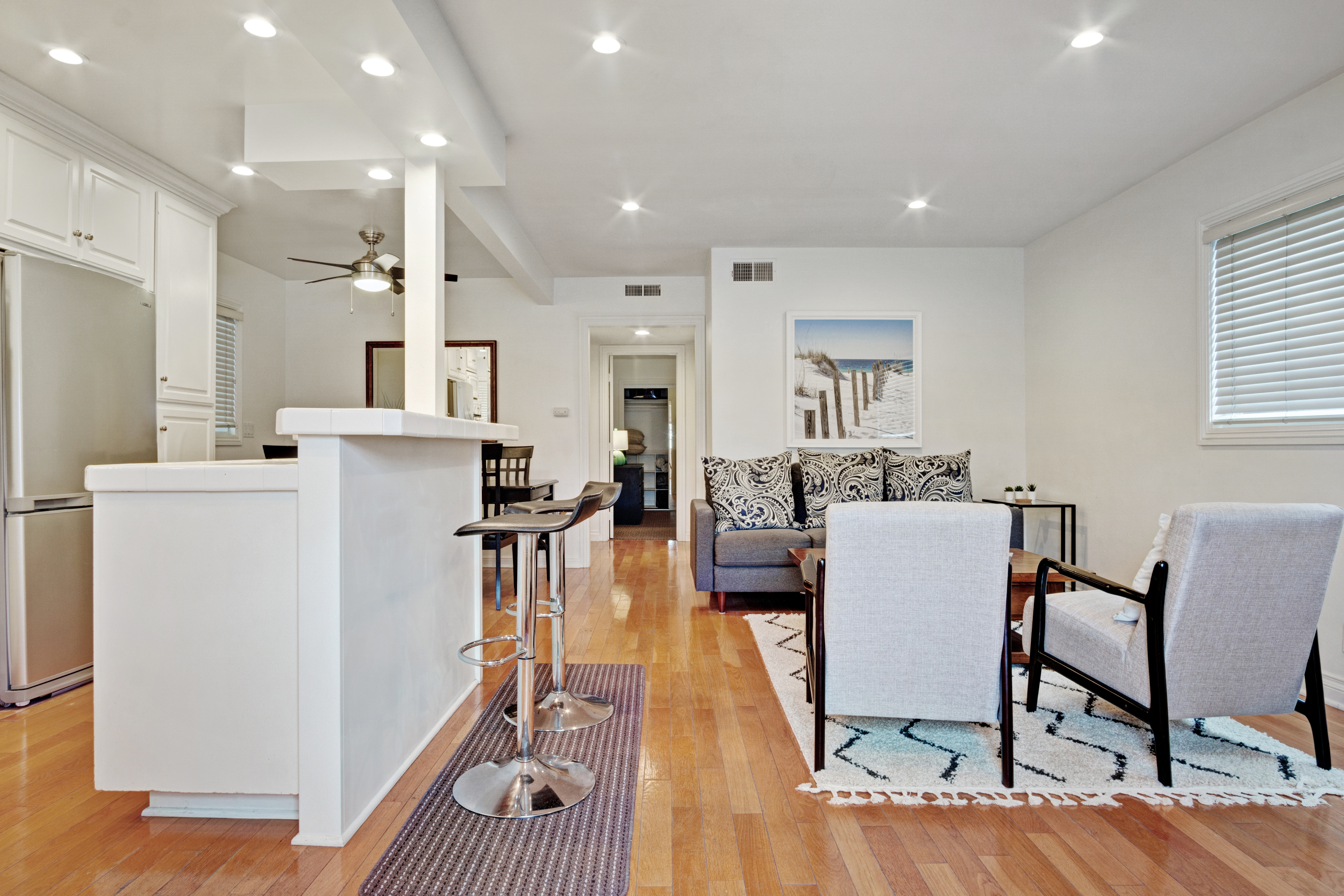 Newport Beach Home 983600