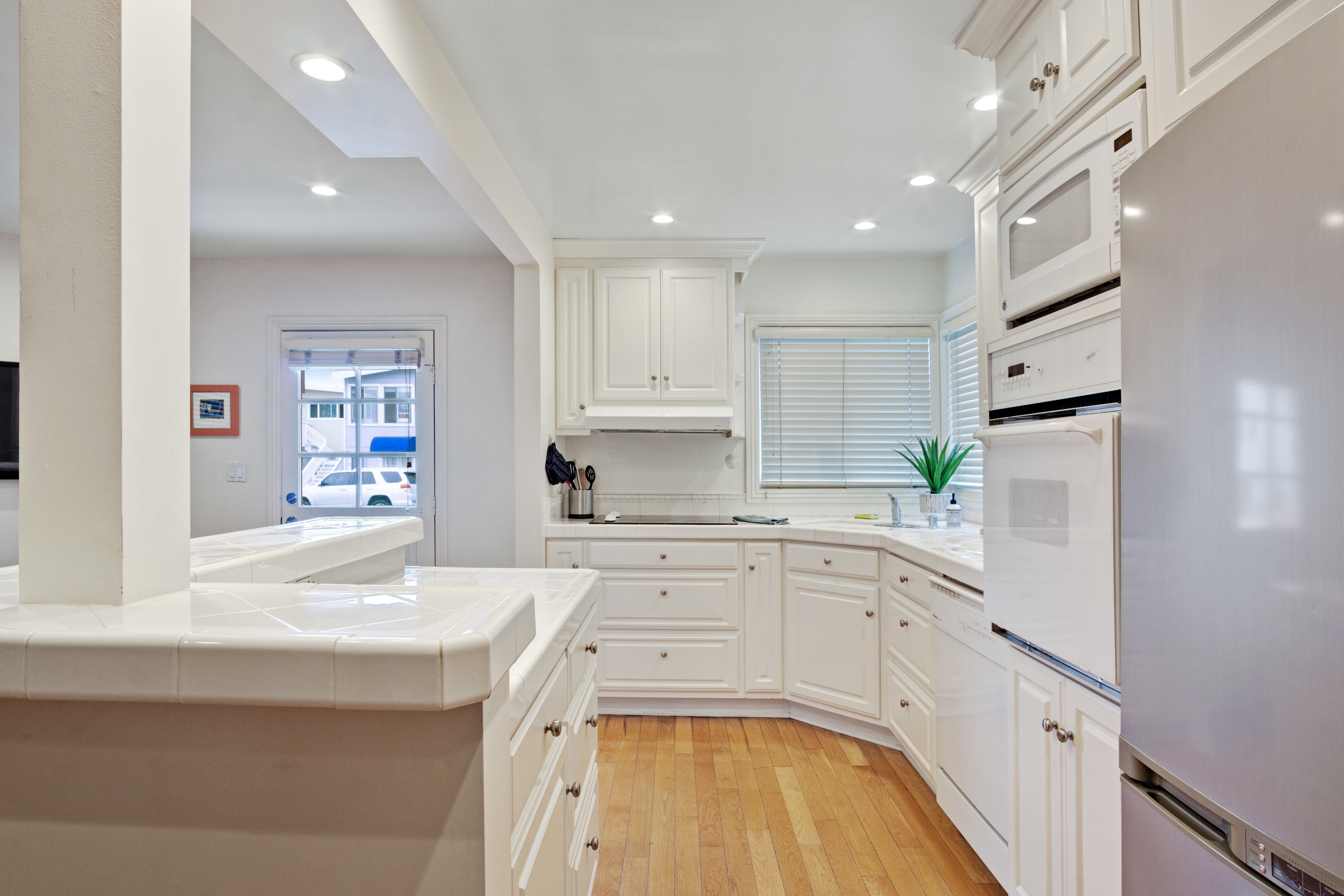 Newport Beach Home 983600