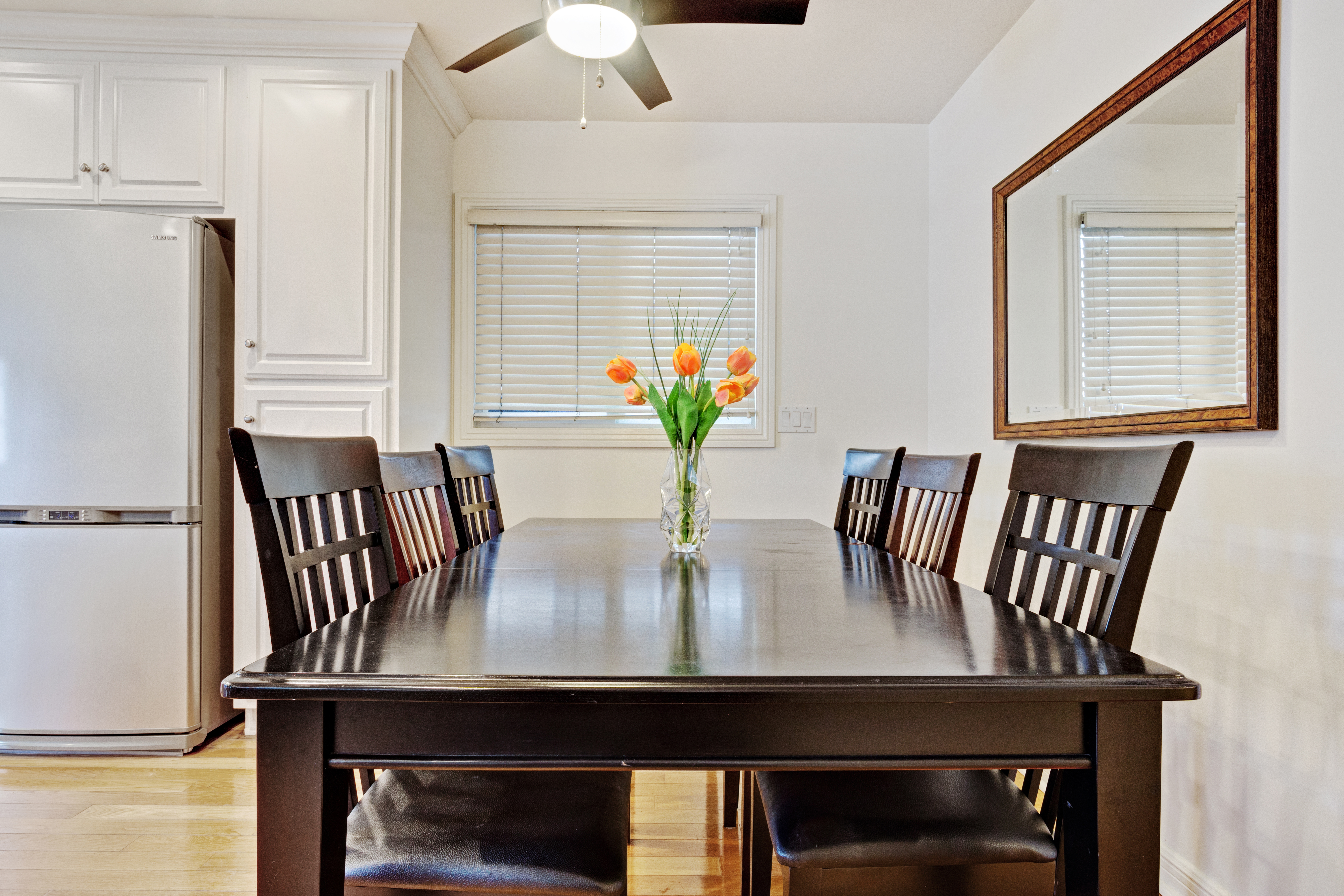 Newport Beach Home 983600