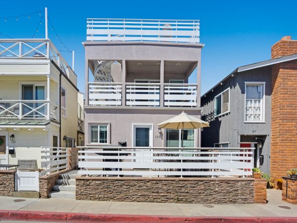 Newport Beach Home 983601