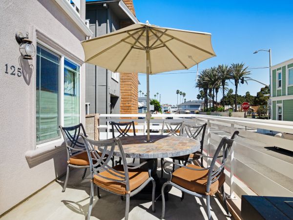 Newport Beach Home 983601