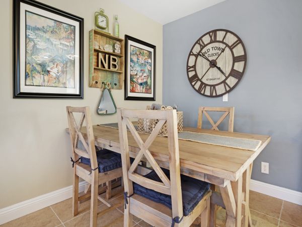 Newport Beach Home 983601
