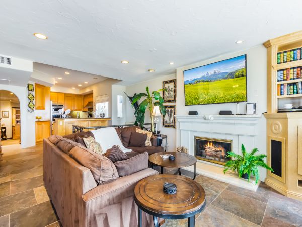 Newport Beach Home 983602