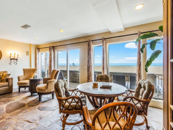 Newport Beach Home 983602