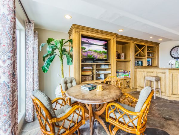 Newport Beach Home 983602