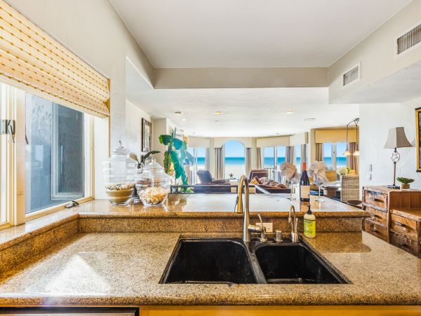 Newport Beach Home 983602