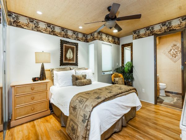 Newport Beach Home 983602