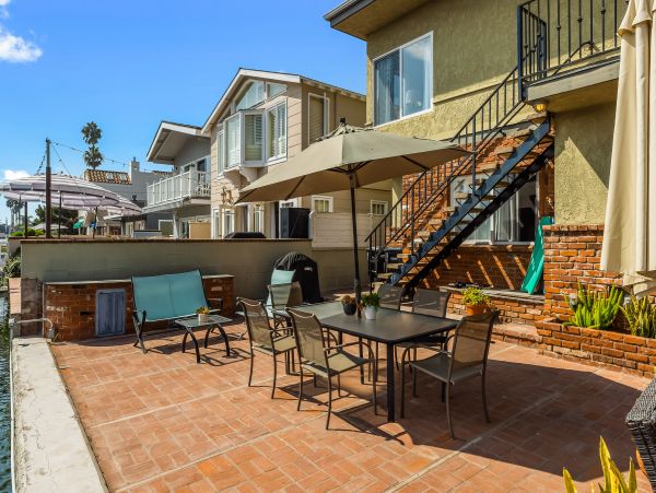 Newport Beach Home 983605