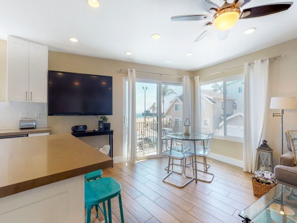 Newport Beach Home 983607